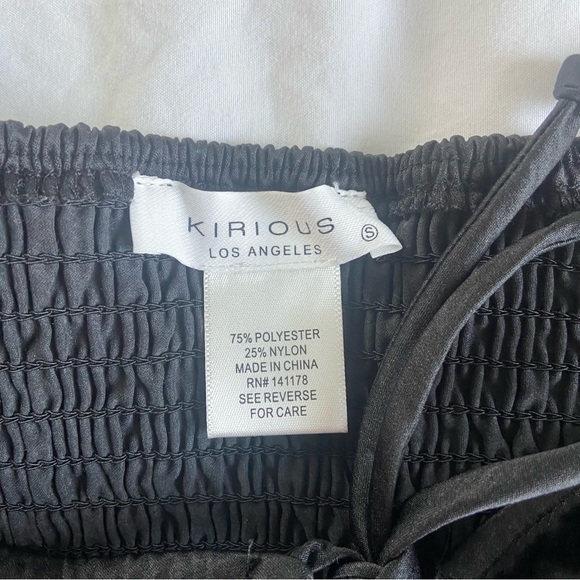 black puff sleeve tie front top - Picture 3 of 5